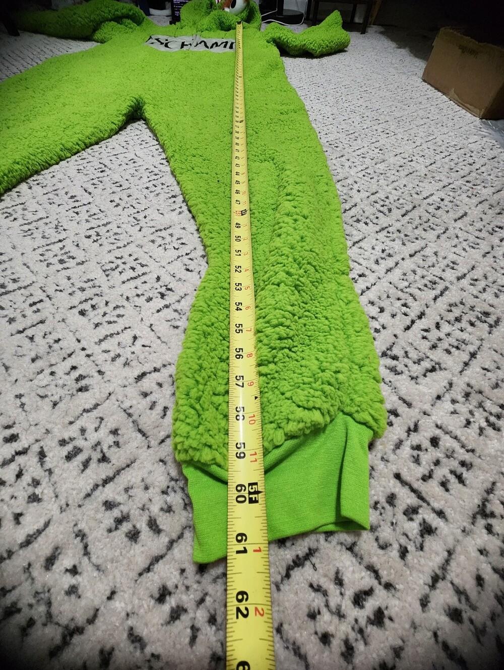Spirit Halloween Sesame Street Oscar the Grouch Fuzzy Onesie Costume Adult S/M - Picture 6 of 8